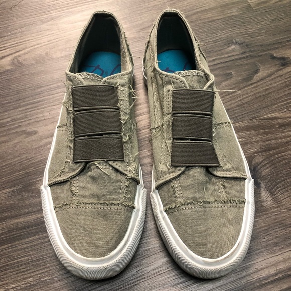 Blowfish Slip On Sneaker - Picture 2 of 2